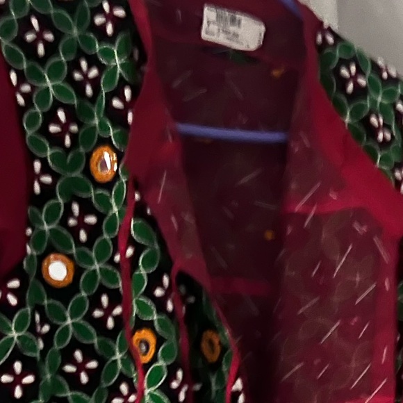 Embroidered Afghan Kachchh Kala Kochi Red and Green Mirror Top dress Kadiya - Picture 2 of 8